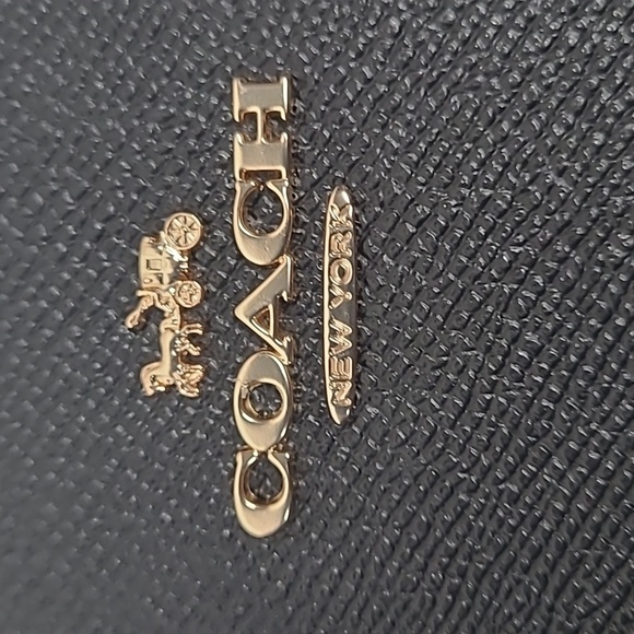 Coach Pebble Black Wristlet - Picture 12 of 12